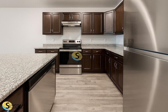 Building Photo - 1 Rosecroft Ln