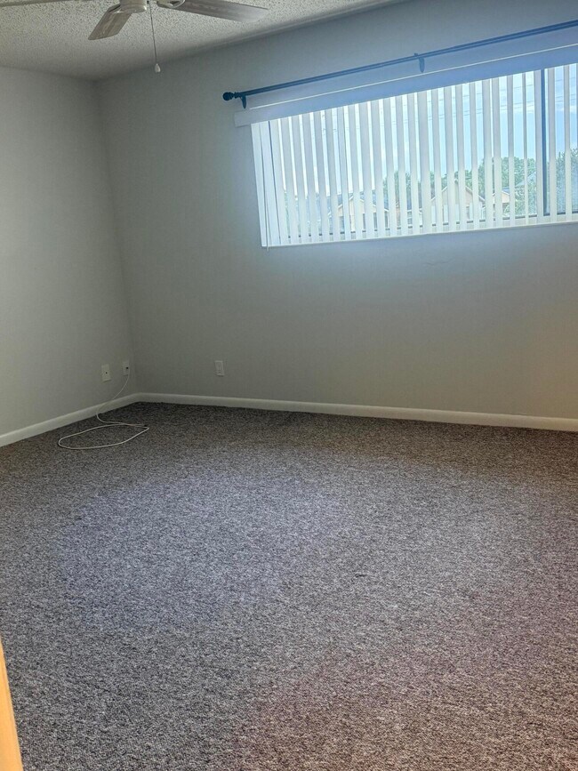 Building Photo - 3011 SE Aster Ln