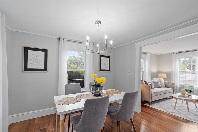 Building Photo - 193 St Mary St