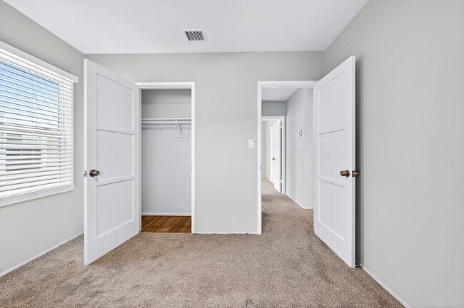 Building Photo - 4913 Premiere Ave