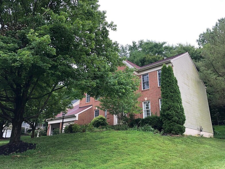 Building Photo - 20449 Winfield Pl