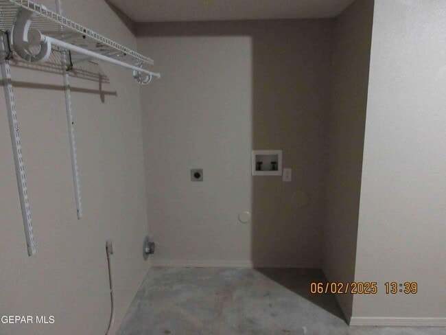 Building Photo - 11733 Lapstone Way