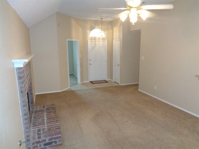 Building Photo - 219 Dartmouth Dr