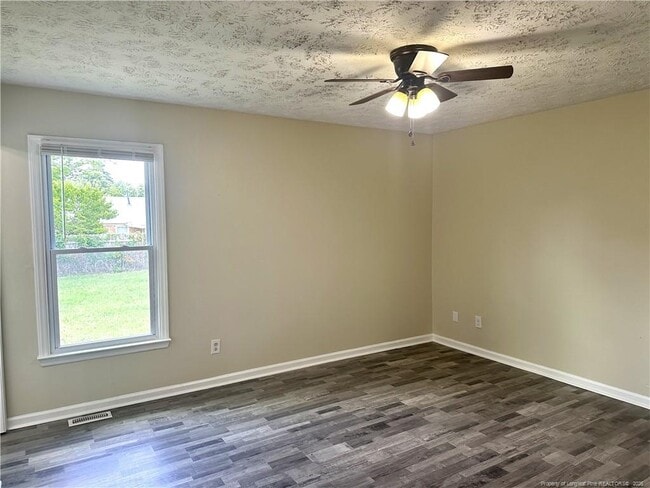 Building Photo - 4938 Tangerine Dr