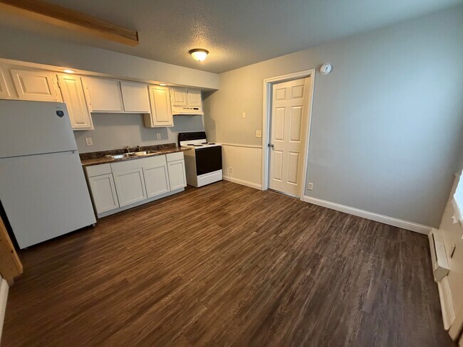 Building Photo - 20-B Elizabeth-