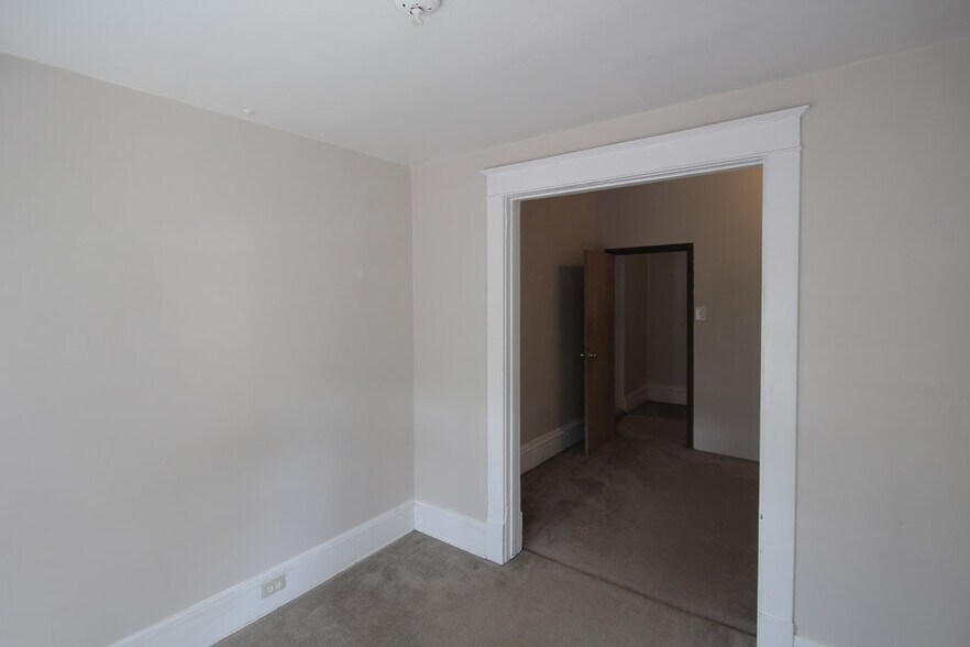 Building Photo - 605 Mifflin Ave