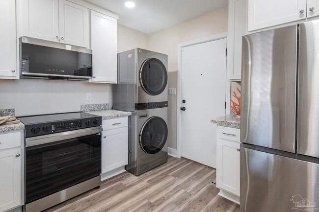 Building Photo - 3081 N 16th Ave