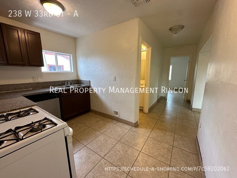 Building Photo - 238 W 33rd St