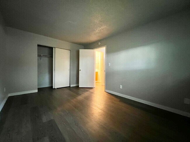 Building Photo - Laporte1850 (KC-LN)