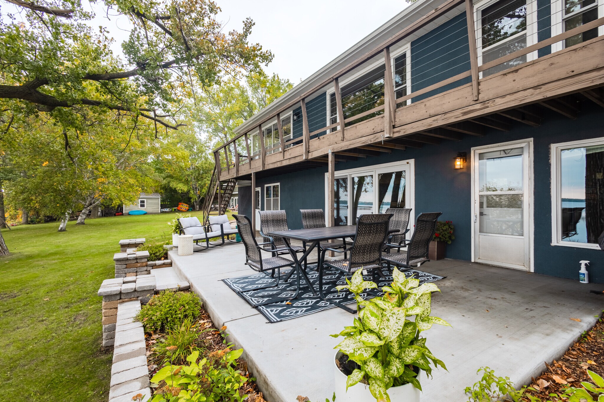 Building Photo - 6806 Sunset Strip NW