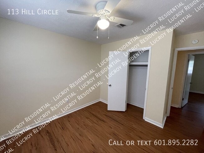 Building Photo - 113 Hill Cir