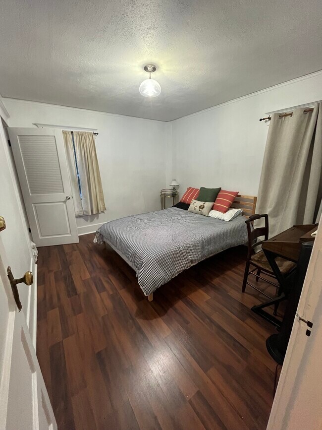 Building Photo - 2506 N Alder St