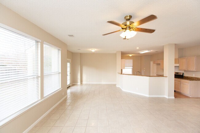 Building Photo - 1628 War Horse Ln