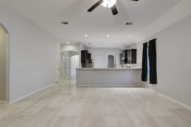 Building Photo - 632 Pedernales St