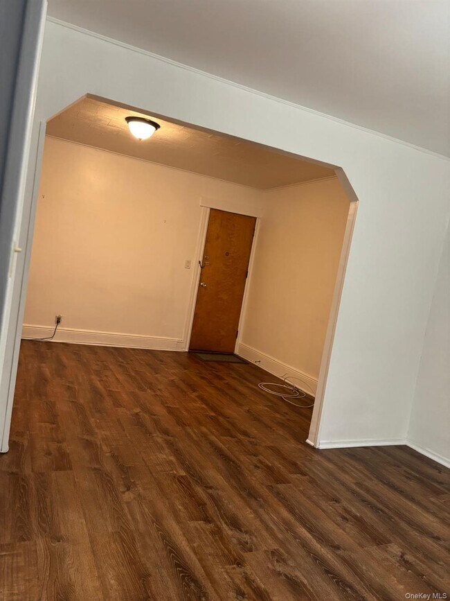 Building Photo - 71-29 Myrtle Ave