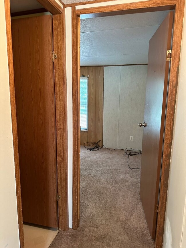 Building Photo - Owner financing only