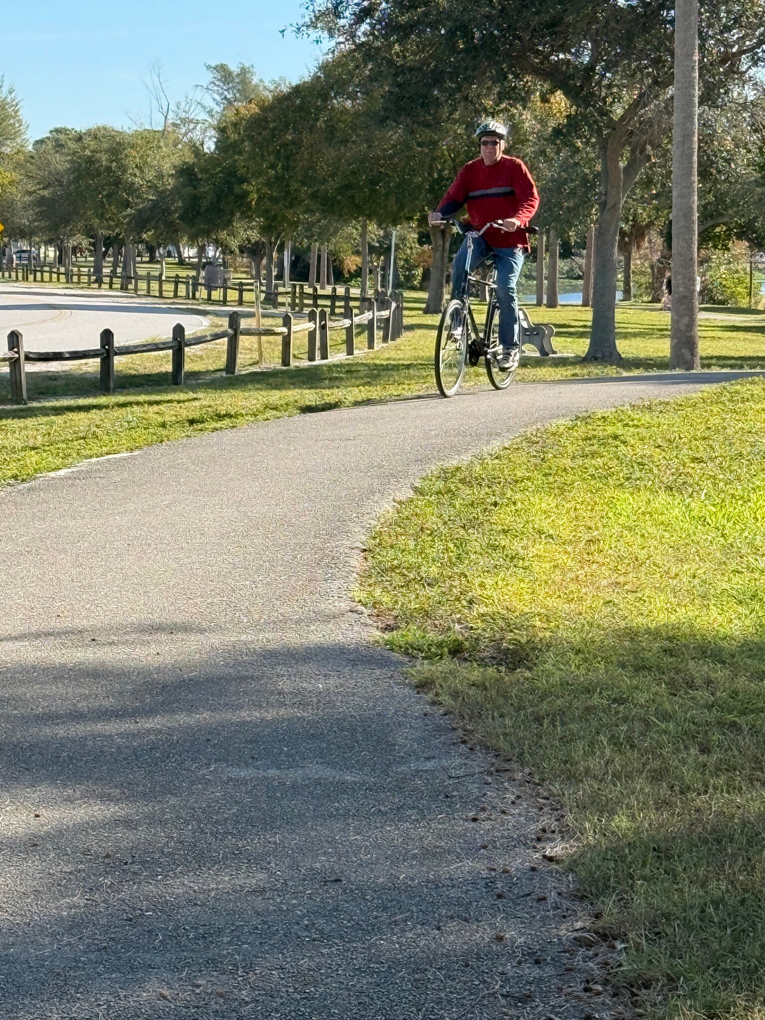 Bike or Get "YOUR STEPS IN" everyday with beautiful lake side path. - 2960 Lake Osborne Dr