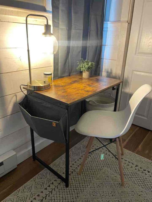 Building Photo - 220 ME-133