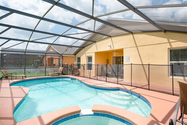 Building Photo - 2178 Royal Ridge Dr