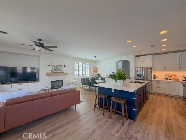 Building Photo - 9 Allbrook Ct