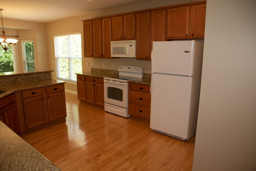 Building Photo - 12584 Autumn Gate Way