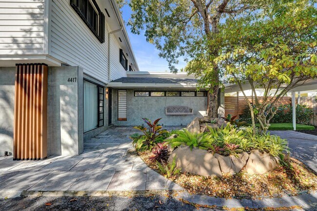 Building Photo - 4417 SW 38th Terrace