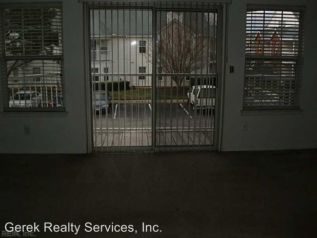 Building Photo - 1 br, 1.5 bath House - 1411 Ivywood Road