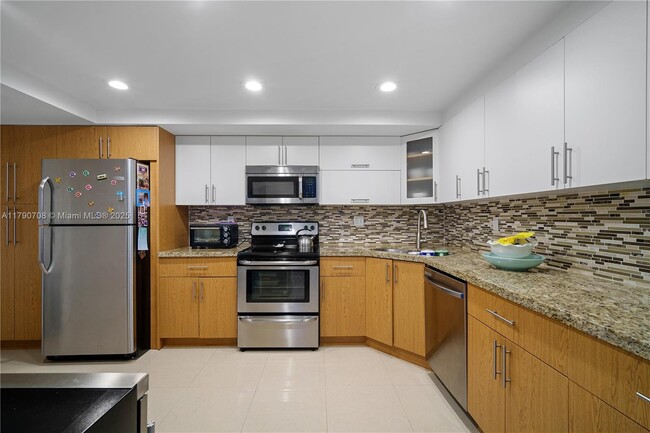 Building Photo - 2150 Sans Souci Blvd