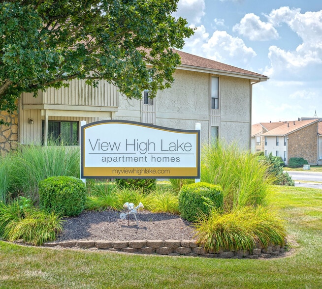 View High Lake 10708 E 98thTerrace Ter Kansas City MO 64134