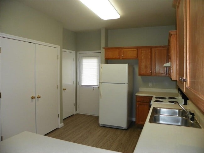 Building Photo - 135 Marvin Cove