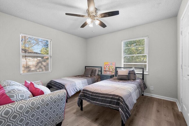 Building Photo - 5107 Dickens Rd
