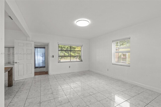 Building Photo - 1300 NE 183rd St