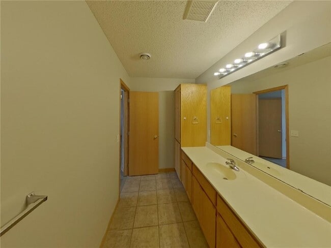 Building Photo - 16037 Flagstaff Ave W