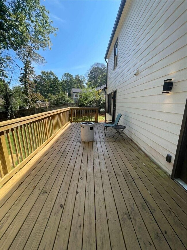 Building Photo - 759 Brownlee Ln