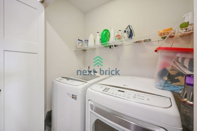Building Photo - 3 BED & 3 BATH CONDO FOR RENT