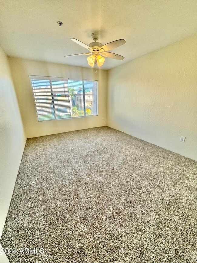 Building Photo - 11260 N 92nd St