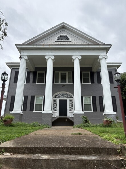 Front of Property - Exterior - The Everly