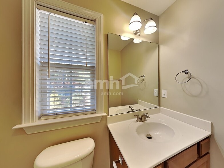 Building Photo - 9535 Waterwood Ct