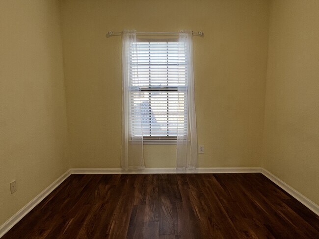 Building Photo - 300 Via Castilla