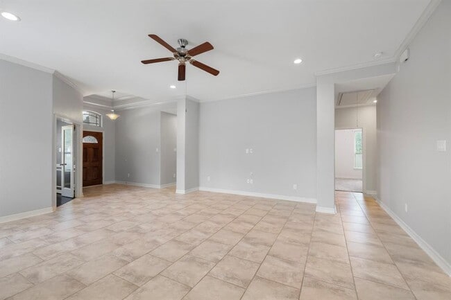Building Photo - 5814 Dayln Ct