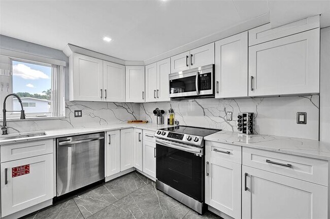 Building Photo - 2549 Marathon Ln