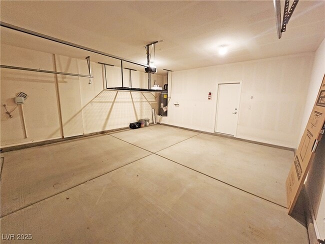 Building Photo - 5375 E La Campana Dr