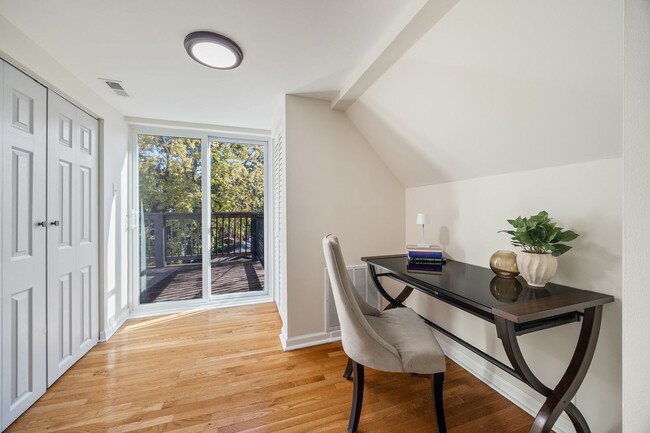 Building Photo - 4143 N Drake Ave