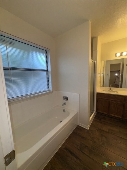 Building Photo - 1801 Thomas Ct