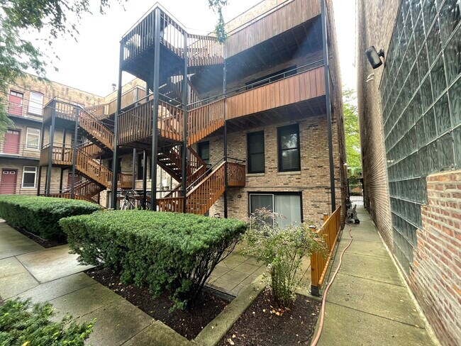 Building Photo - 1265 W Flournoy St