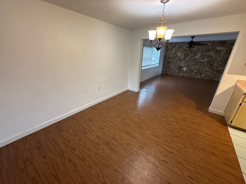 Building Photo - 306 S Monroe St