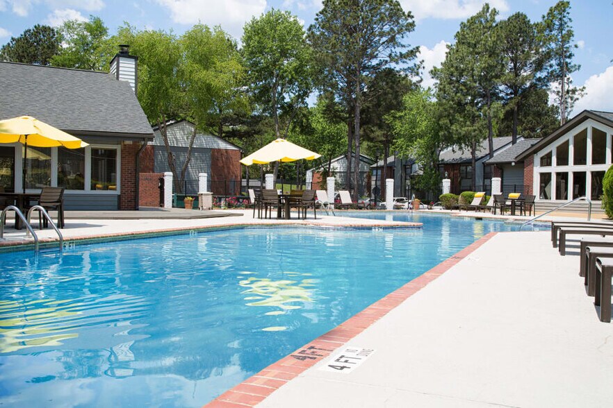 Shores on Sweetwater 3525 Club Dr Lawrenceville GA 30044 Apartment