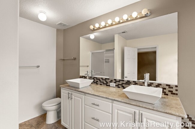 Building Photo - Lovely 4 BD | 3 BA | Corner Lot | Single-Family Home | Arbor Ridge Neighborhood | Spectacular Loc...