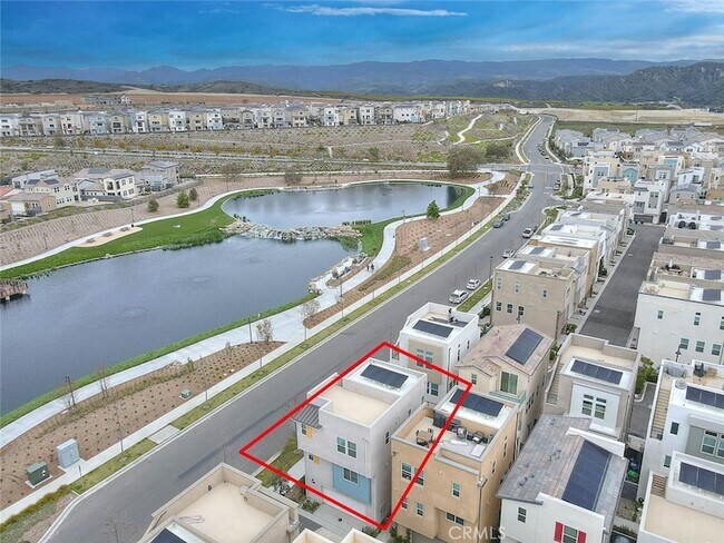 Building Photo - 6 Crown Point Dr