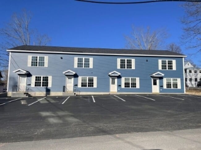 Building Photo - 53 Oak St